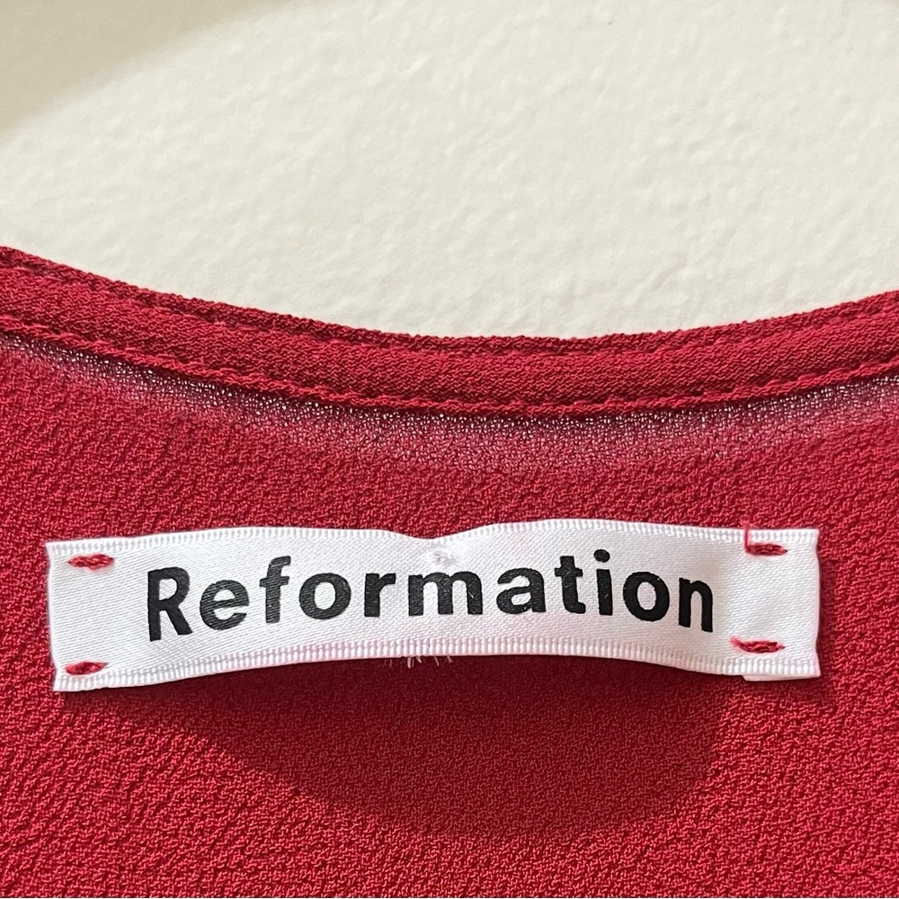 Reformation Alma Dress in Crimson, Size 2 - Picture 3 of 12